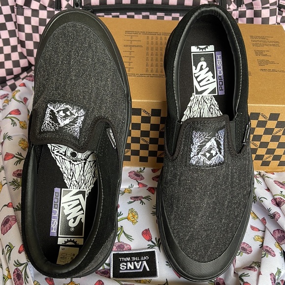 Vans Men’s Bmx Slip-On
Fast And Loose Black
VN0005V1BLA
Sneakers - Picture 13 of 16